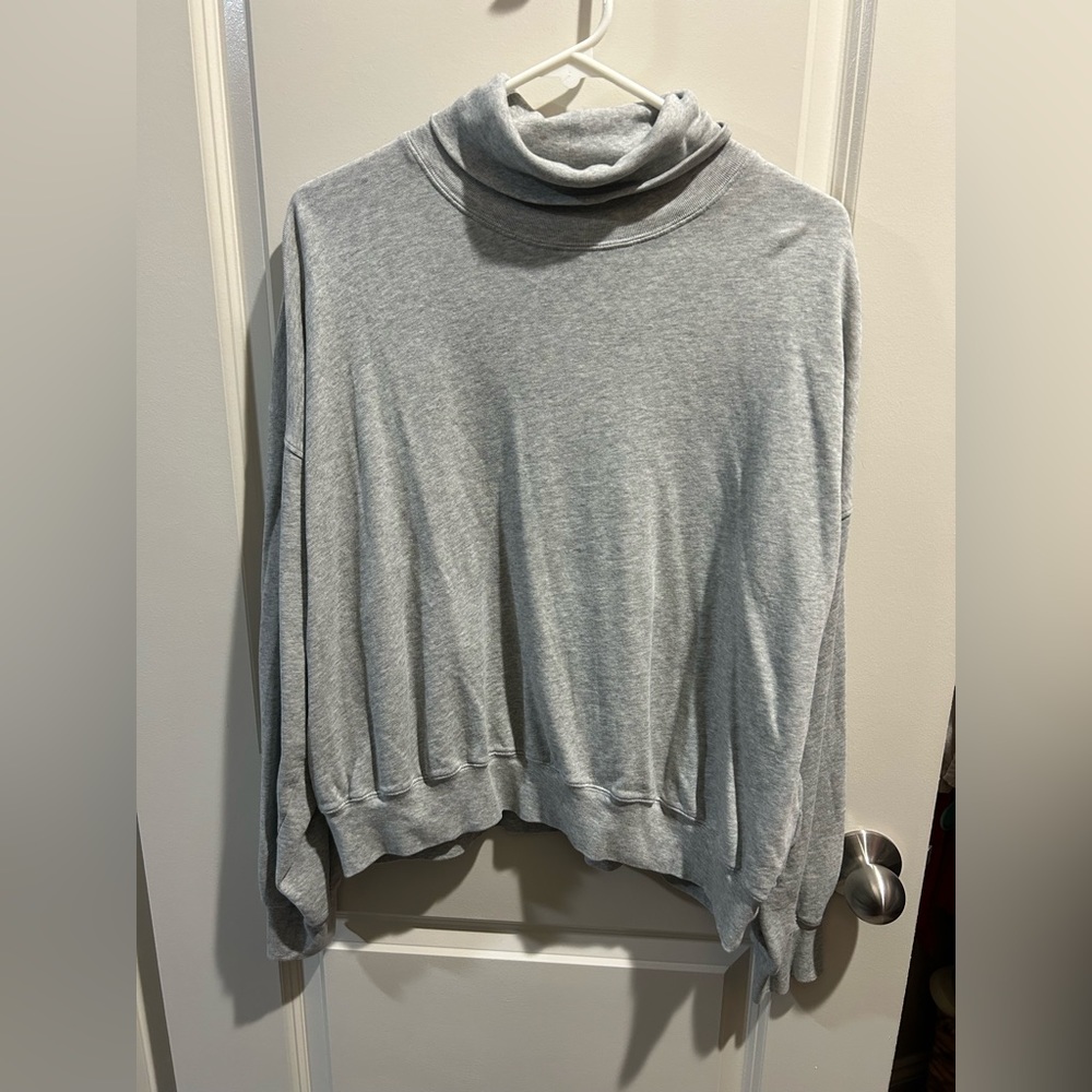 J. Crew Grey Turtle Neck Sweatshirt in Large